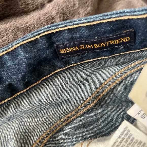 LUCKY BRAND Dark Distressed Denim - Picture 2 of 5
